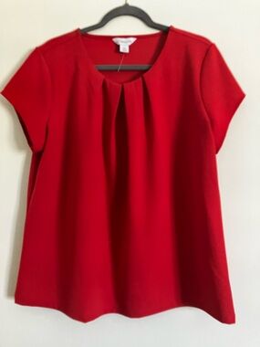 NWOT- Liz Claiborne Red Short Sleeve Pleated Blouse